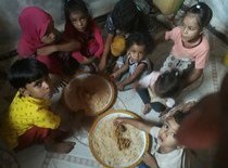 Waisenkinder, die von der Jemenkinderhilfe Essen erhalten und versorgt werden.