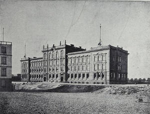 Mollschule von Süden, um 1900